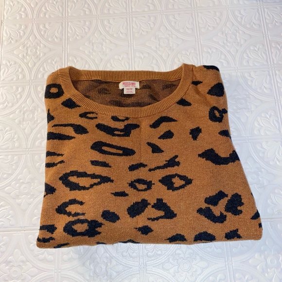 Cheetah Print Sweater - Picture 2 of 2